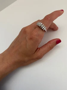 10k Solid White Gold Fancy Cluster 1.25 CT Round Diamond Ring---Size: 7 1/2 - Picture 1 of 8