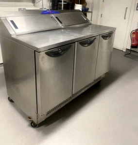3 Door prep counter fridge - Williams Onyx 3 door prep counter fridge HCPC3-ss - Picture 1 of 5