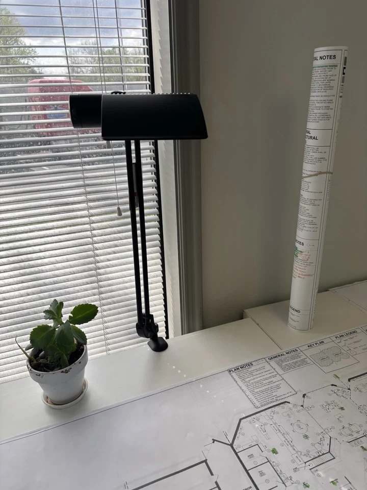 Lot of Five (5) Humanscale Task Lamps - Image 1 of 4