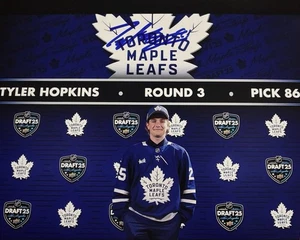 Tyler HOPKINS Signed 8x10 Photo! Toronto MAPLE LEAFS! Top Prospect! W/COA - Picture 1 of 2
