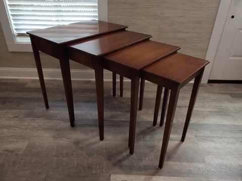 VINTAGE BIGGS FURNITURE MAHOGONY NESTING TABLES SET OF 4 Cover