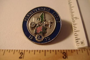 ~PENNSYLVANIA LIONS 1976 PIN~FEATURES A HORSE & BUGGY~ - Picture 1 of 2