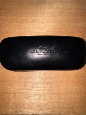 Nuevo estuche para gafas de sol negras COACH Foto 1 de 4
