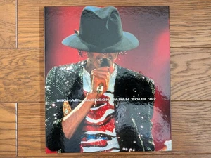 LIBRO MICHAEL JACKSON 1987 Japan Tour con autografo e impronta a mano SOLO... - Foto 1 di 9