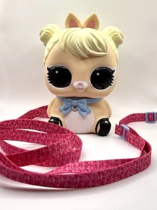 LOL Sorpresa Biggie Pet Banco Muñeca Mochila Plástico Banco de Monedas - Imagen 1 de 8