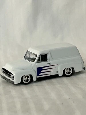 Johnny Lightning 1:64 Scale Woodys & Panels 1955 Ford, White - Image 1 of 4