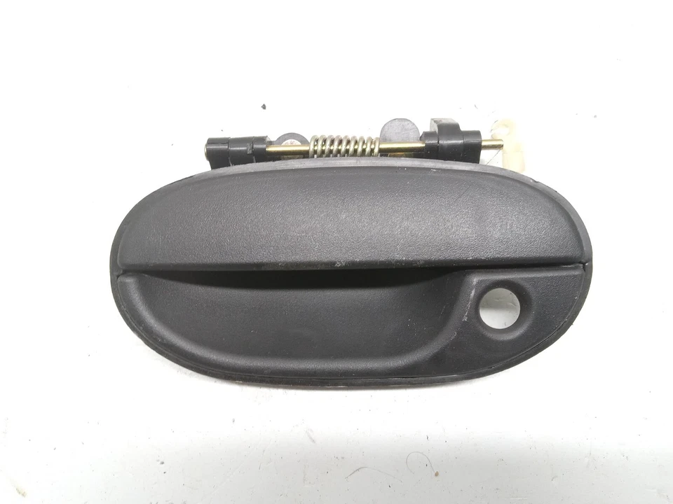95-99 HYUNDAI ACCENT FRONT LEFT SIDE EXTERIOR DOOR HANDLE OEM, 82650-22001-CA - Image 1 of 4