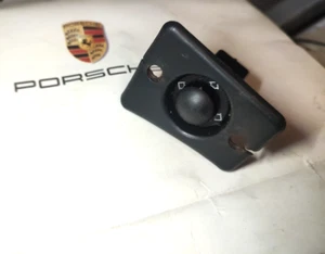 Original OE 477867181 Controllo Elettrico Specchietto Porsche 924-944 BUONE cond - Imagen 1 de 3