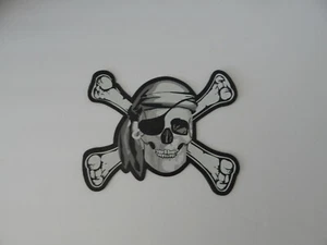 Jolly Roger * Skull and Crossbones Magnet - Picture 1 of 7