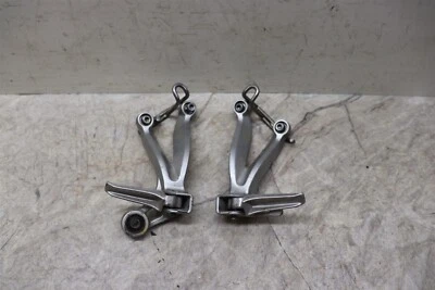 2001-2003 Suzuki GSXR600 conjunto de pinos traseiros para passageiros - Imagem 1 de 4