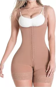 Po-Hebegürtel nach der Operation, Faja Reductora Levanta Cola Colombiana. - Bild 1 von 2
