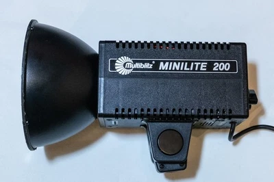 Studioblitz Blitzgerät Fotoblitz Blitz  Multiblitz Minilite 200 - Bild 1 von 4