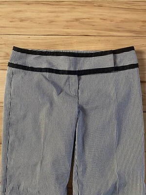 Pantalones Nanette Lapore negros blancos a rayas acampanados con puños talla 6 Foto 1 de 4