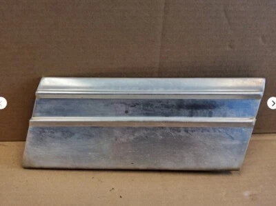 1980-1991 Ford LTD Crown Victoria Vic пассажирский правый передний нижний крыло отделка 3 - Изображение 1 из 4