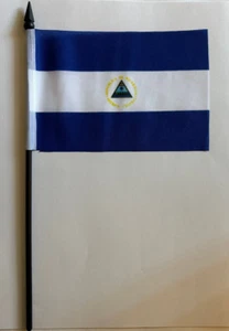Bandera de escritorio Bandera de Nicaragua 4"" x 6"" pulgadas - Imagen 1 de 1