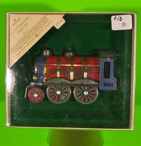 Adorno de Navidad 1984 Hallmark de colección - Locomotora de lata - 3er de serie - Imagen 1 de 2