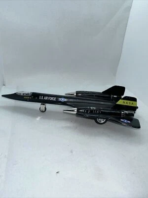 SR-71 Blackbird Jet Fighter Daron 8" Die-cast Pullback and Go Action - Image 1 of 4