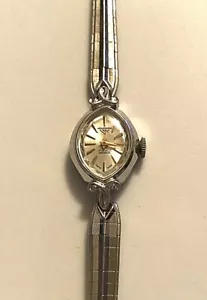 Vintage Women's Voumard 17 Jewel Incabloc Wristwatch - Picture 1 of 8