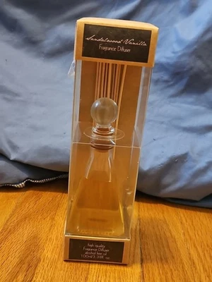 NIB HOSLEY SANDALWOOD VANILLA REED FRAGRANCE DIFFUSER 100ml/3.38 fl oz - Image 1 of 4