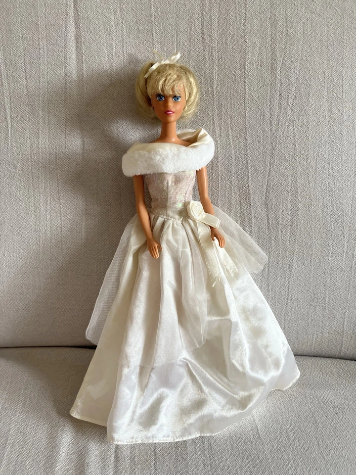 Barbie Cenerentola Disney Anni 90  - Immagine 1 di 1