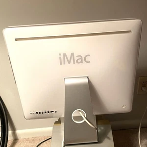 PC iMac A1207 vintage 2007 (non si accende) per ricambi - Foto 1 di 10