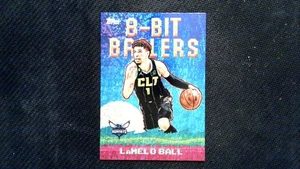 2025-26 Topps #8B-17 LaMelo Ball 8-Bit Ballers Holo Foil - Foto 1 di 2
