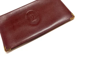 CARTERA LARGA CARTIER VINTAGE MUST CC CUERO EN RELIEVE DOBLE PLIEGUE FRANCIA BORGOÑA ROJA - Imagen 1 de 20