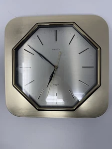 Vintage Seiko Quartz MCM Gold Accent Square Acryl Wanduhr - Bild 1 von 3