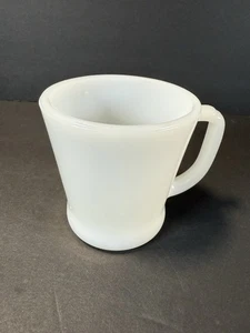 Taza de café vintage Fire King Oven Ware vidrio de leche blanco acanalado mango en D - Imagen 1 de 6