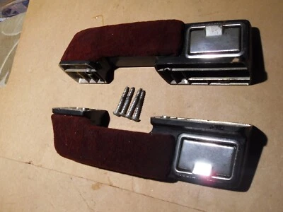 Chevy II Nova 1967 reposabrazos trasero con ceniceros diestro y derecho Foto 1 de 4