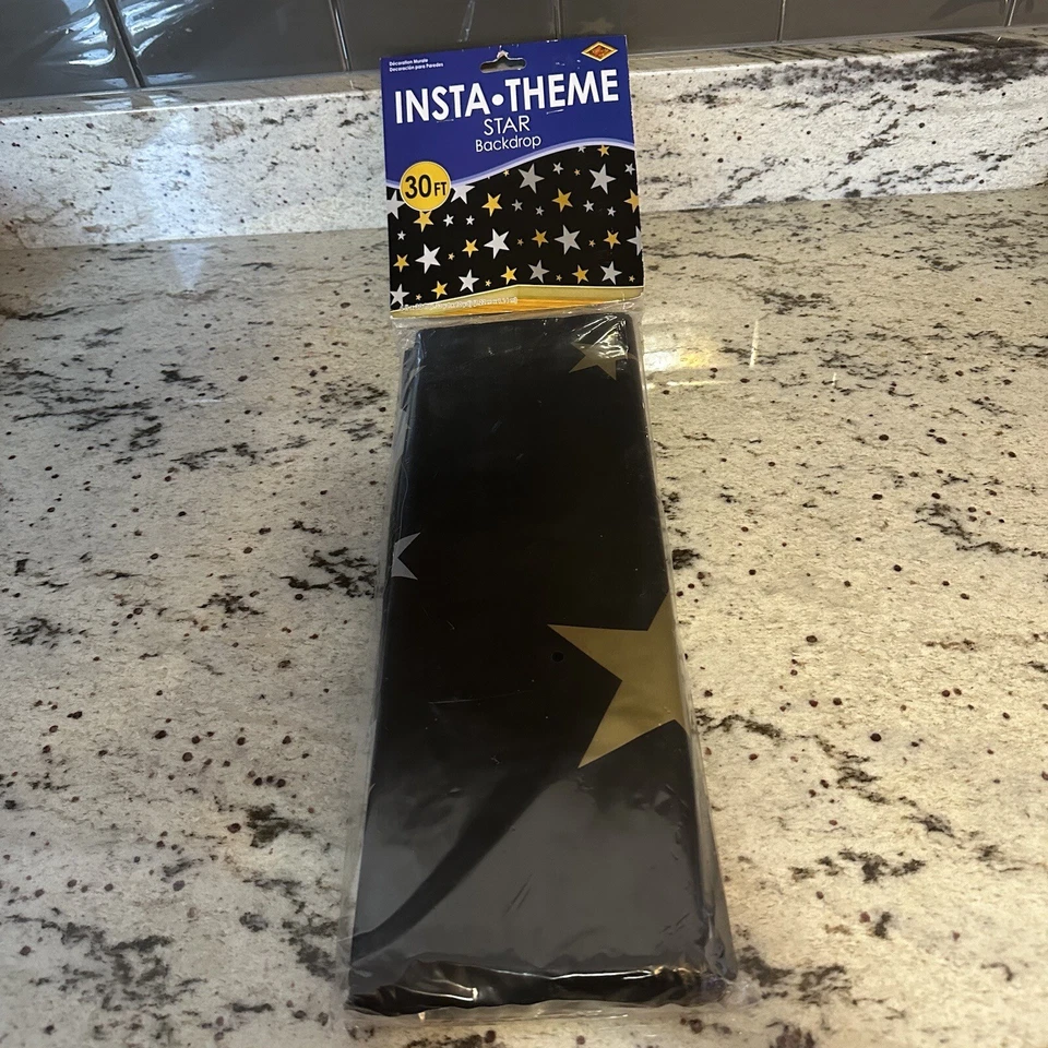 Beistle INSTA-THEME Star Backdrop 4 x 30 FT / 1.2 x 9.14m Indoor/Outdoor - Image 1 of 3
