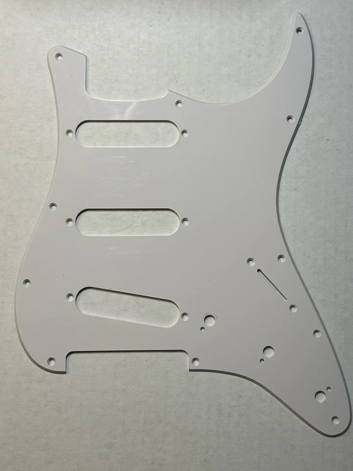 Golpeador de guitarra Squier Stratocaster Affinity Series Blanco 3-Ply Foto 1 de 2