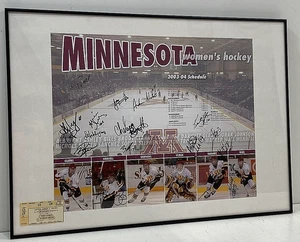 2003-04 MINNESOTA WOMENS HOCKEY Team signed Autogramm Poster gerahmt Champions - Bild 1 von 6