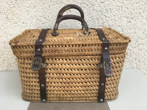 Ancienne petite valisette / Paille tressée / Valise / Rangement - Photo 1/18