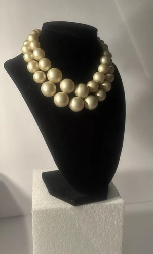 OFF WHITE Vintage? Collana girocollo con perline bianco sporco graduato doppio filo