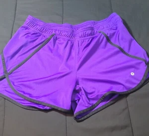 Women’s Medium Xersion Mesh Gym Shorts Size Preowned - Picture 1 of 8