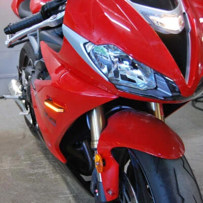 Señales de giro delanteras Triumph Daytona 675 (2013 - presente) Foto 1 de 3