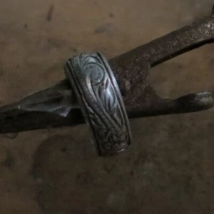 STERLING SILVER ADJUSTABLE TOE RING SIZE J AND 3.1 GRAMS - Picture 1 of 2
