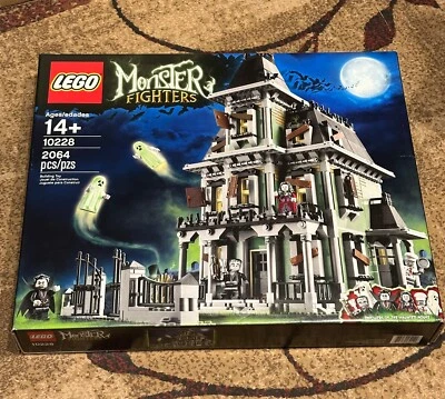 LEGO Monster Fighters: Haunted House (10228) - RETIRED - image 1 of 4