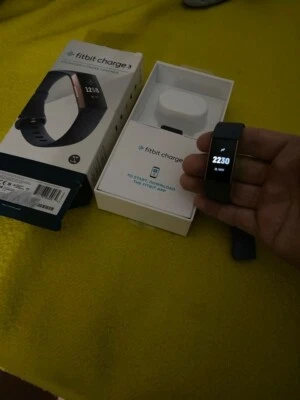 FitBit Charge 3 Fitnesstracker wie Neu kein Iphone - Bild 1 von 4