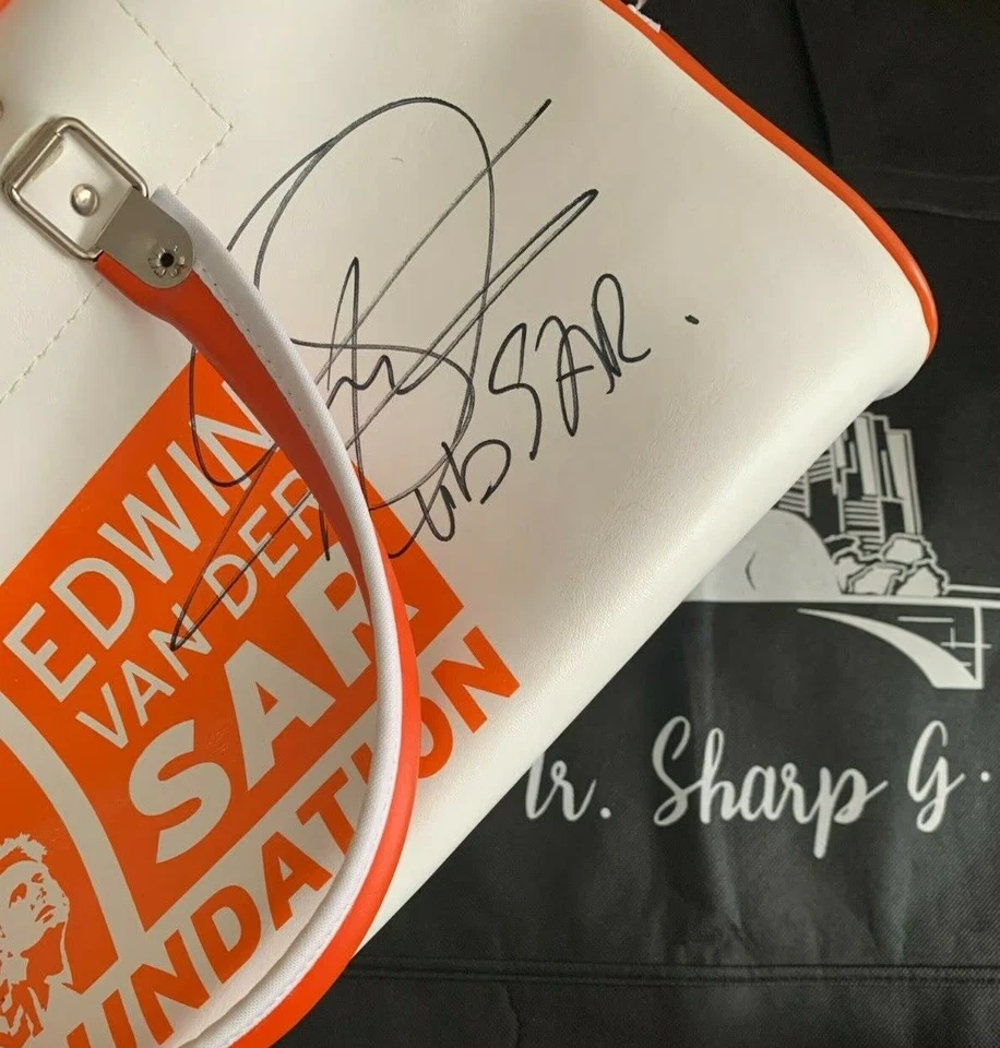 FOOTBALL EDWIN VAN DER SAR SGINATURE BAG FOUNDATION WITH COA - Bild 1 von 4