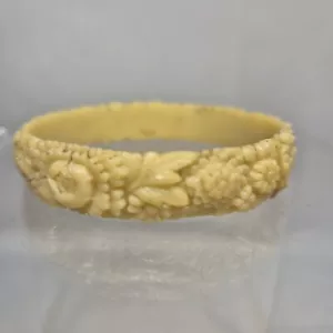 Antique Celluloid Bangle Impressed Florals Small Beige Plastic Ivory Coloured - Picture 1 of 6