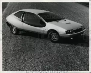 Press Photo The Megastar II, a Ford Motor Company experimental concept car - Picture 1 of 2