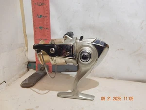 Daiwa Sweepfire 1500B Spinning Reel - No damage , works fine! - Picture 1 of 3