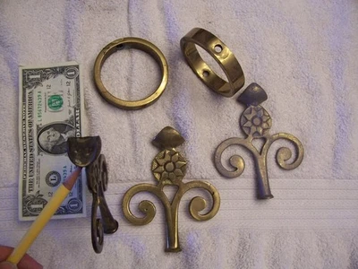 Piezas de cama de latón vintage Foto 1 de 2