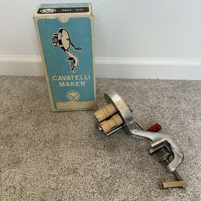 Vitantonio Cavatelli Gnocchi Vintage Máquina de Pasta Manual Modelo No. Abrazadera de mesa 50 Foto 1 de 4