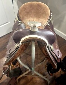 WESTERN SADDLE TRAIL PLEASURE  - Picture 1 of 2