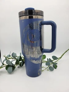 Möge der 4. mit dir sein. Falcon vs Death Star lasergravierter 40oz Becher. L@@k. - Bild 1 von 6