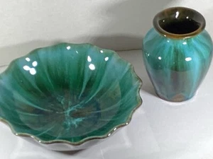 2 VTG Blue Mountain Pottery 7” Bowl Scallop Edge / 4” Bud Mini Vase CANADA - Picture 1 of 24