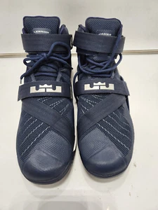 SCARPA DA BASKET NIKE ZOOM James Lebron Soldier IX taglia 17,5 813264-443 - Foto 1 di 13